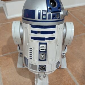 Vintage R2-D2 Astromech Robot Figure - White & Blue.